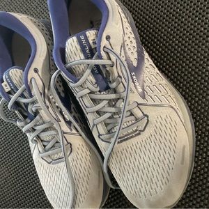 Brooks gray and blue men’s running shoes - adrenaline 21